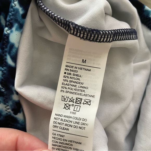 🆕 Old Navy | Tie-Dye Underwire High-Cut One-Piece Swimsuit - Picture 5 of 8